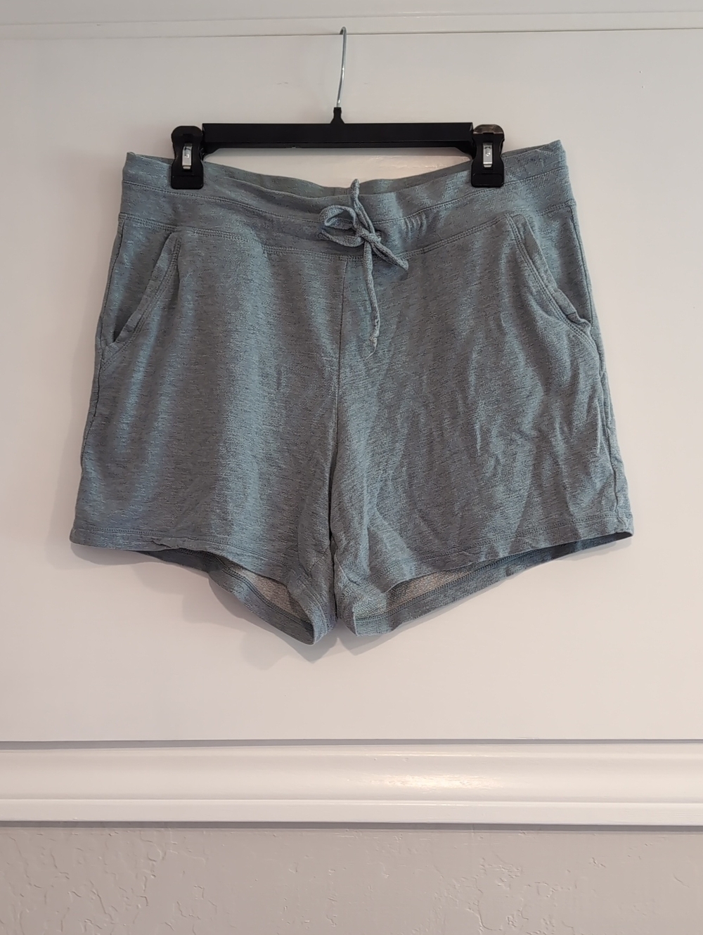 32 Degrees Cool - Casual Drawstring Women's Shorts - Light Blue. Medium.